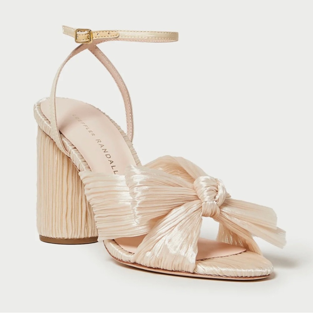 Loeffler Randall Almond pleated bow heels size 10